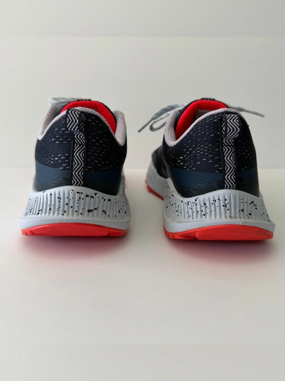New Balance Running Shoes 5.5Y Youth Fits Women’s 7 Blue  Athletic Sneakers